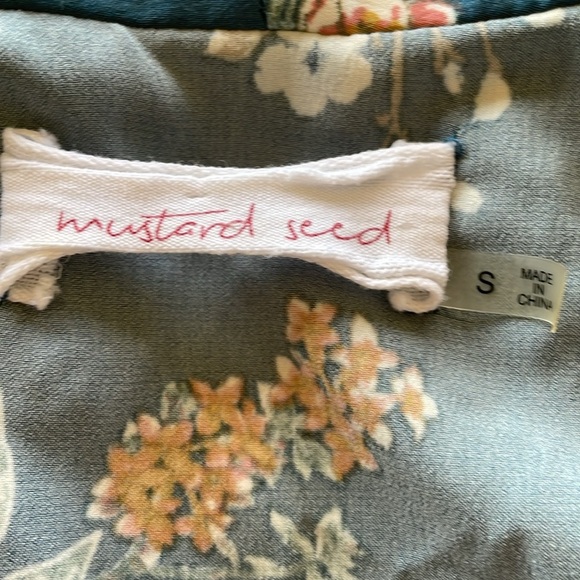 Mustard Seed Silky Blue Floral Kimono Short Robe Attached Belt Sexy Loungewear - Picture 10 of 13